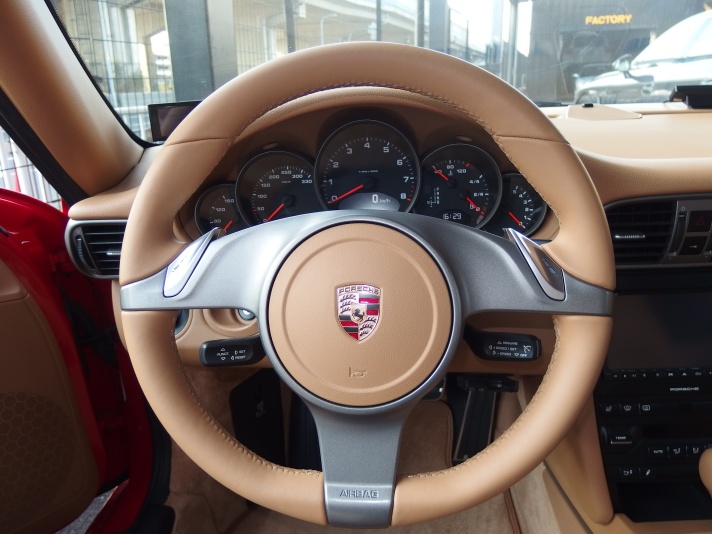 ポルシェ 911(Type997) カレラ　PDK　左ハンドル　D車　 中古車