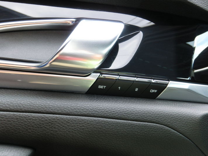 ポルシェ パナメーラ パナメーラ ＥＵＲ－ＧＴ ＰＤＫ 中古車