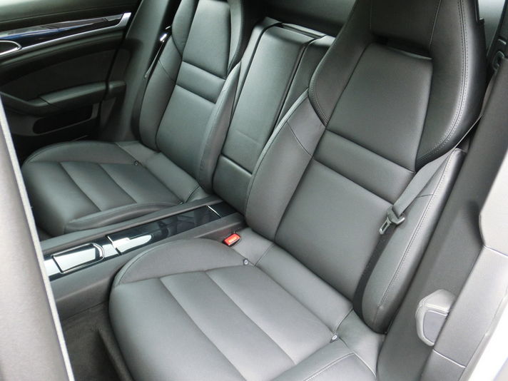 ポルシェ パナメーラ パナメーラ ＥＵＲ－ＧＴ ＰＤＫ 中古車