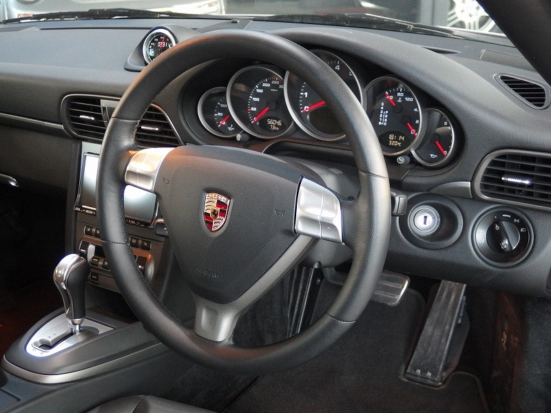 ポルシェ 911(Type997) カレラ ディーラー車 右ハンドル 中古車