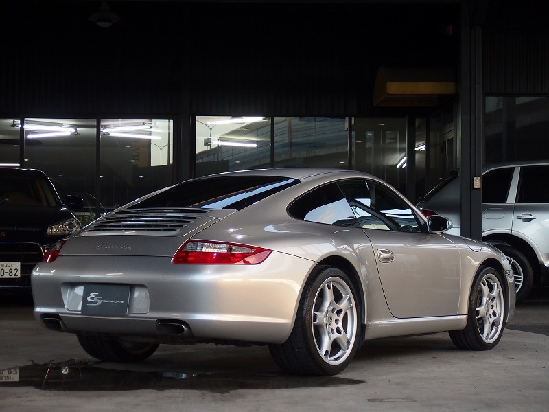 ポルシェ 911(Type997) カレラ ディーラー車 右ハンドル 中古車