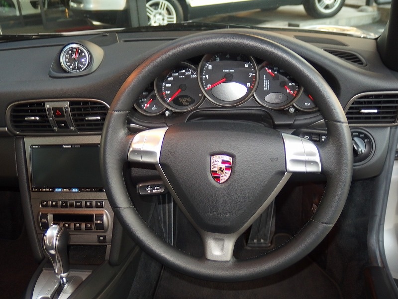 ポルシェ 911(Type997) カレラ ディーラー車 右ハンドル 中古車