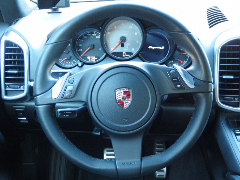 ポルシェ カイエン S 左ハンドル EUR-GT 2011年モデル  中古車