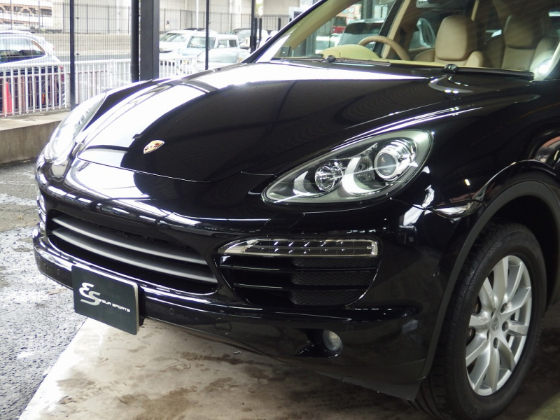 ポルシェ カイエン V6 右ハンドル 正規ディーラー車 ワンオーナー ベージュレザー 18インチアルミホイール 中古車