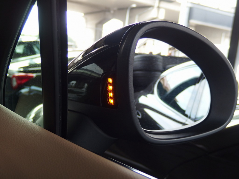 ポルシェ カイエン V6 右ハンドル 正規ディーラー車 ワンオーナー ベージュレザー 18インチアルミホイール 中古車