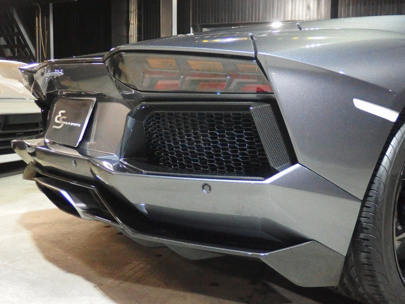 ランボルギーニ アヴェンタドール LP700-4 中古車