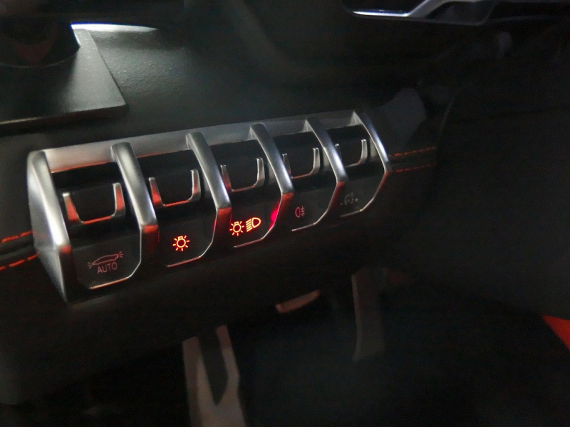 ランボルギーニ アヴェンタドール LP700-4 中古車