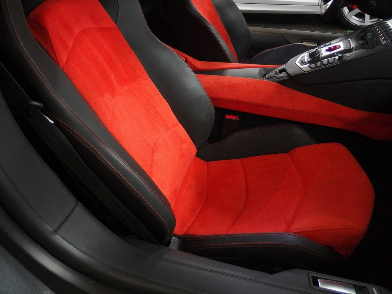 ランボルギーニ アヴェンタドール LP700-4 中古車