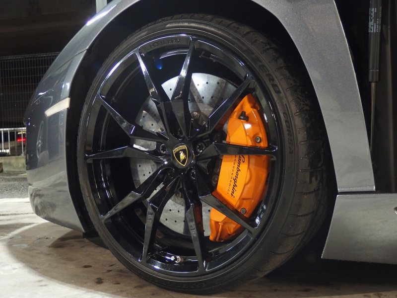 ランボルギーニ アヴェンタドール LP700-4 中古車