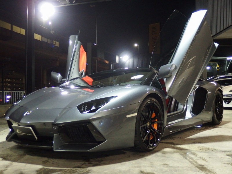 ランボルギーニ アヴェンタドール LP700-4 中古車