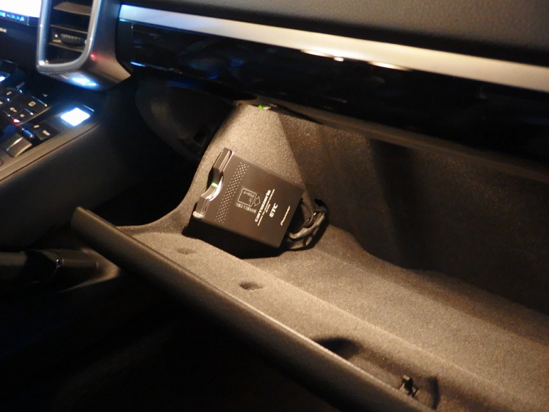 ポルシェ カイエン V6 3.6L 左H ESスポーツマフラー ESダウンサス 社外22inアルミ パノラミックルーフ パークトロニック シートヒーター 中古車