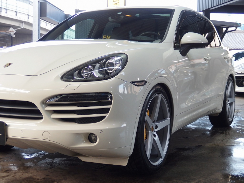 ポルシェ カイエン V6 3.6L 左H ESスポーツマフラー ESダウンサス 社外22inアルミ パノラミックルーフ パークトロニック シートヒーター 中古車