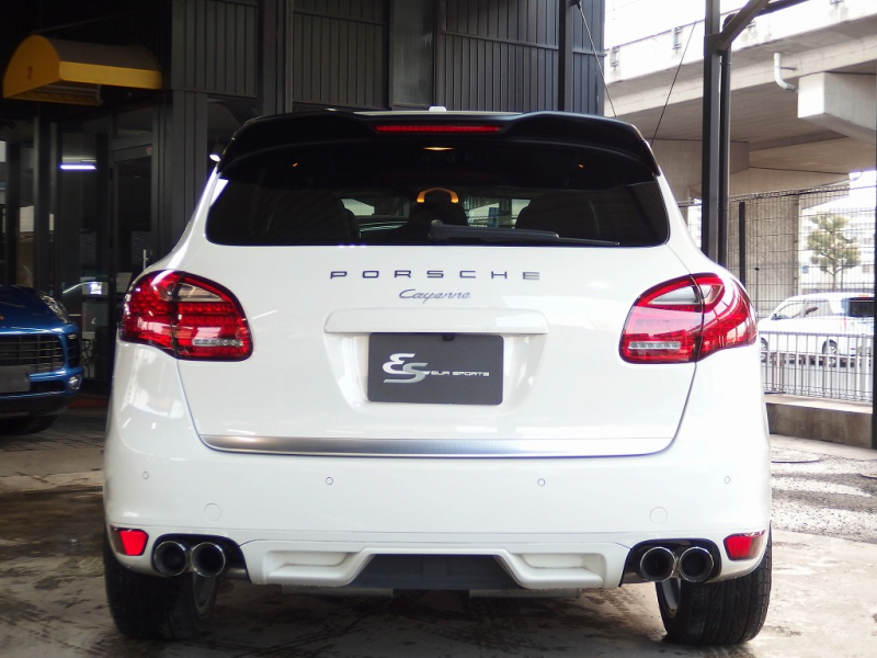ポルシェ カイエン V6 3.6L 左H ESスポーツマフラー ESダウンサス 社外22inアルミ パノラミックルーフ パークトロニック シートヒーター 中古車