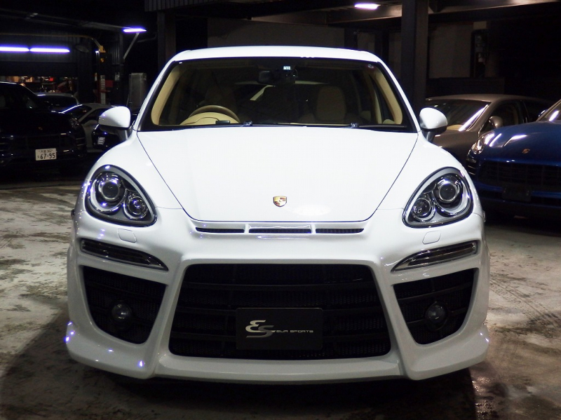 ポルシェ カイエン 正規ディーラー車 右ハンドル EUR-GTエアロ 22inアルミ クルーズコントロール シートヒーター 中古車