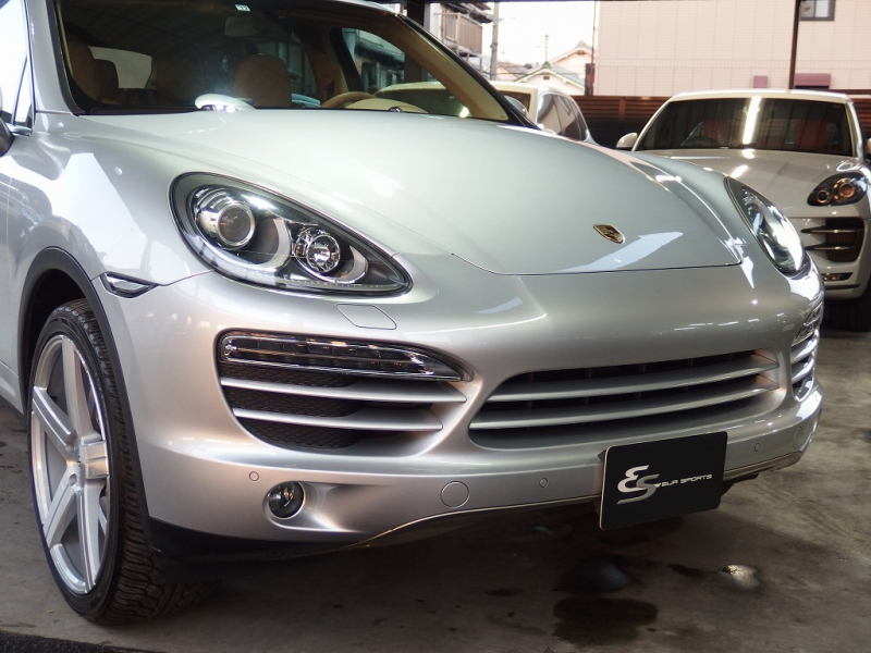 ポルシェ カイエン S　正規ディーラー車　左ハンドル　サンルーフ　社外22inアルミ　シートヒーター　純正HDDナビ 中古車