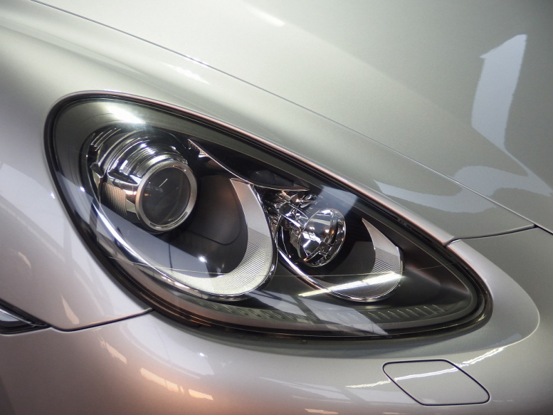 ポルシェ カイエン S　正規ディーラー車　左ハンドル　サンルーフ　社外22inアルミ　シートヒーター　純正HDDナビ 中古車