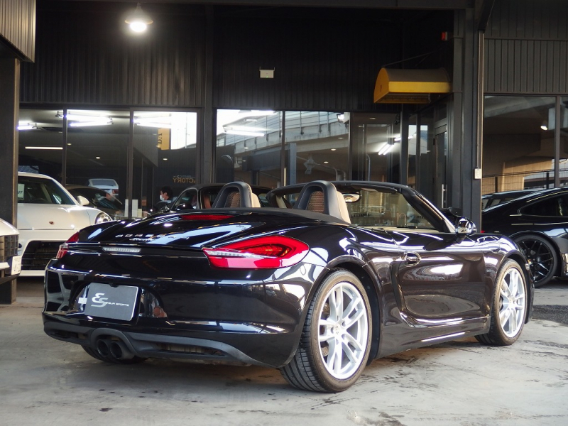 ポルシェ ボクスター 正規ディーラー車　左ハンドル　PDK　ボクスターS用19inアルミ　スポーツエグゾースト　シートヒーター　純正メモリーナビ 中古車