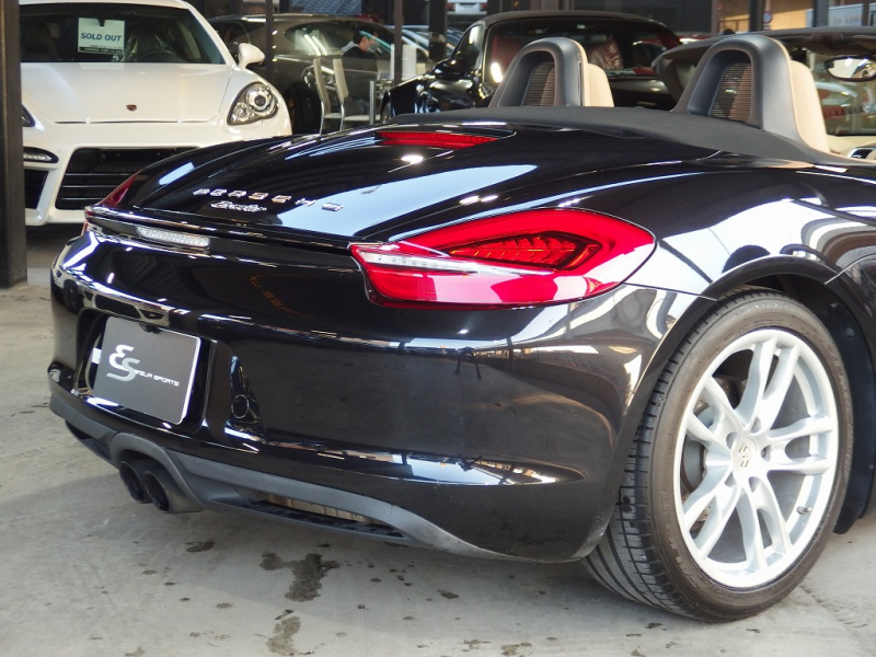 ポルシェ ボクスター 正規ディーラー車　左ハンドル　PDK　ボクスターS用19inアルミ　スポーツエグゾースト　シートヒーター　純正メモリーナビ 中古車