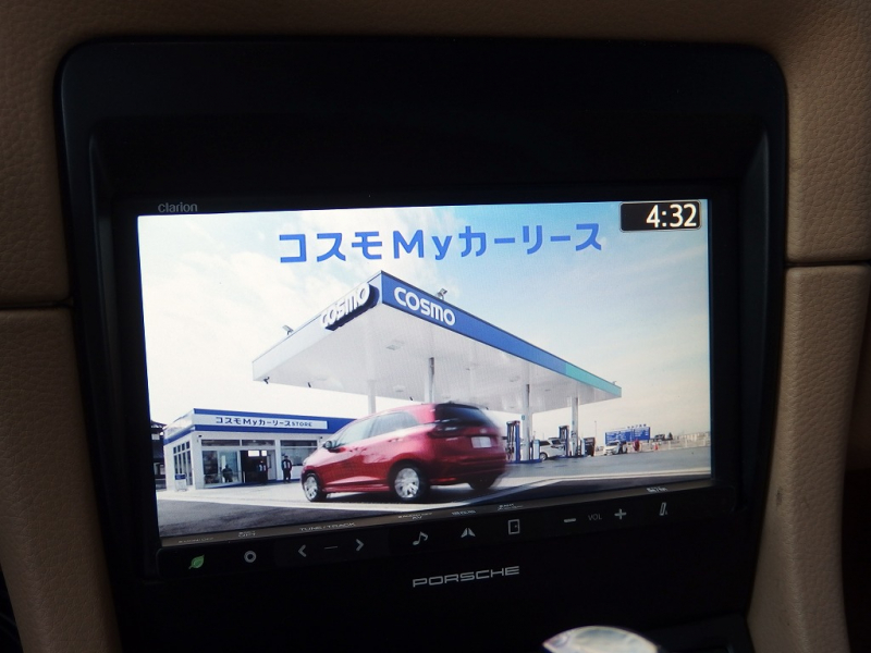 ポルシェ ボクスター 正規ディーラー車　左ハンドル　PDK　ボクスターS用19inアルミ　スポーツエグゾースト　シートヒーター　純正メモリーナビ 中古車