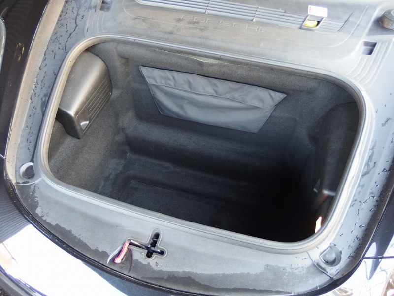 ポルシェ ボクスター 正規ディーラー車　左ハンドル　PDK　ボクスターS用19inアルミ　スポーツエグゾースト　シートヒーター　純正メモリーナビ 中古車