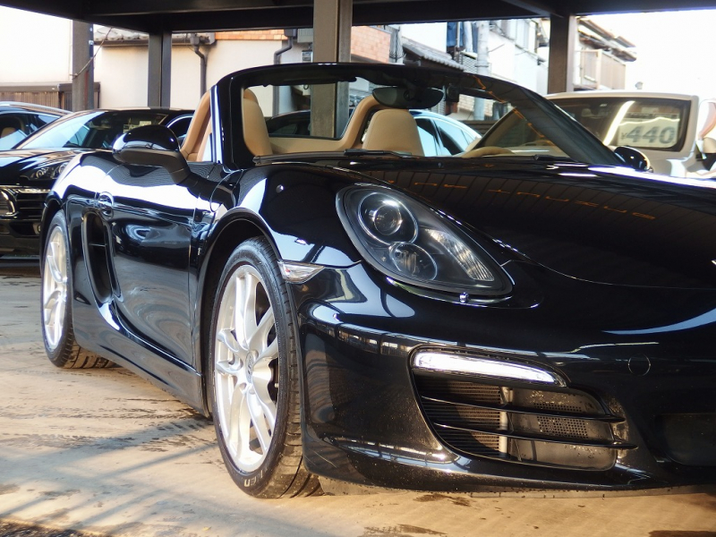 ポルシェ ボクスター 正規ディーラー車　左ハンドル　PDK　ボクスターS用19inアルミ　スポーツエグゾースト　シートヒーター　純正メモリーナビ 中古車