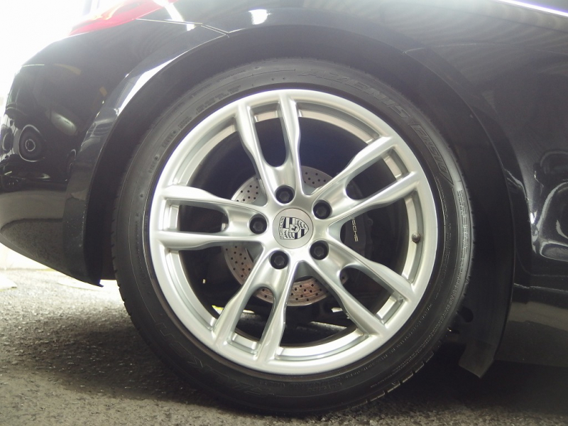 ポルシェ ボクスター 正規ディーラー車　左ハンドル　PDK　ボクスターS用19inアルミ　スポーツエグゾースト　シートヒーター　純正メモリーナビ 中古車