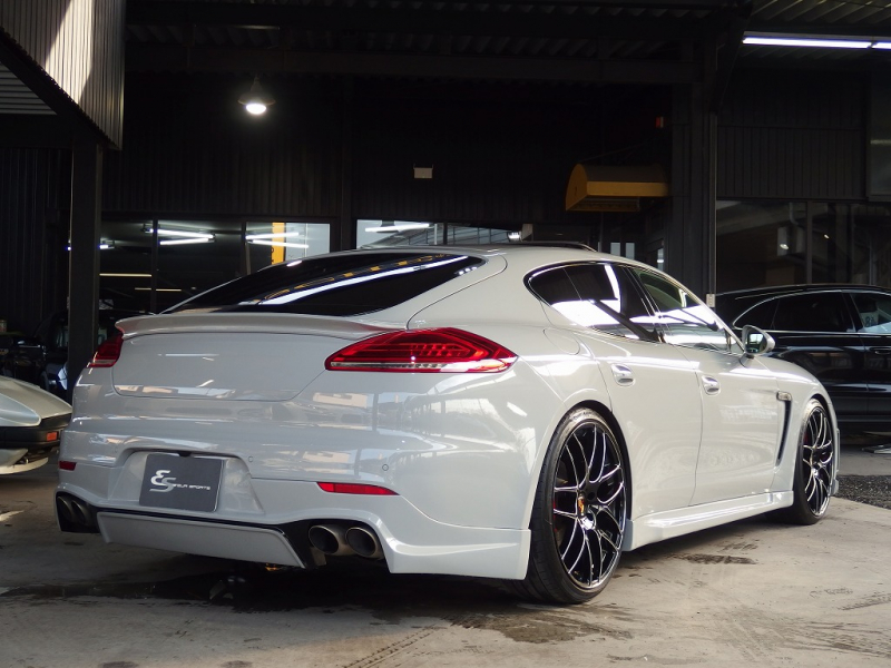 ポルシェ パナメーラ S 正規ディーラー車  左ハンドル EUR-GTエアロ 22inアルミ エアサス PASM サンルーフ エントリドライブ 中古車