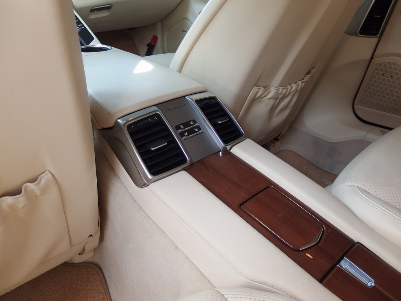 ポルシェ パナメーラ S 正規ディーラー車  左ハンドル EUR-GTエアロ 22inアルミ エアサス PASM サンルーフ エントリドライブ 中古車