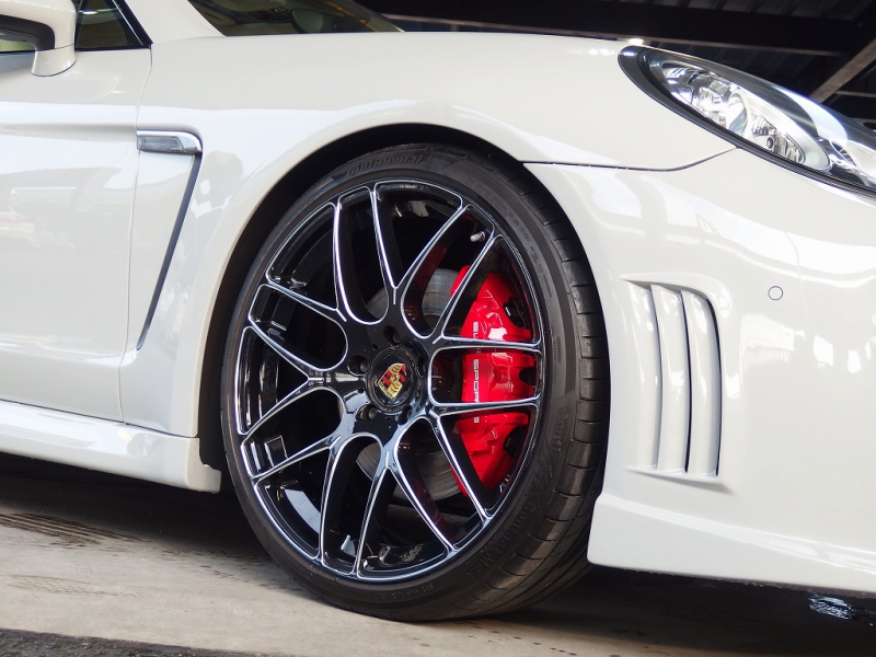 ポルシェ パナメーラ S 正規ディーラー車  左ハンドル EUR-GTエアロ 22inアルミ エアサス PASM サンルーフ エントリドライブ 中古車