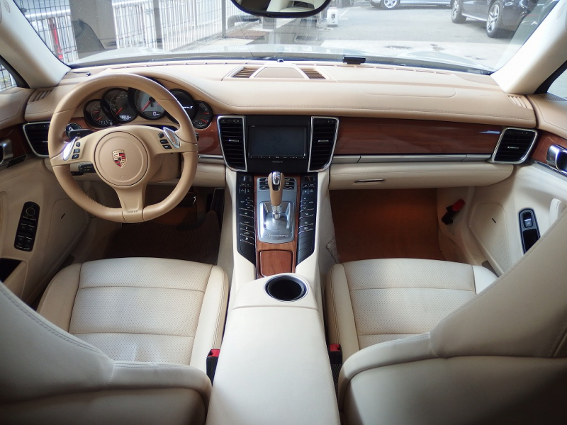 ポルシェ パナメーラ S 正規ディーラー車  左ハンドル EUR-GTエアロ 22inアルミ エアサス PASM サンルーフ エントリドライブ 中古車