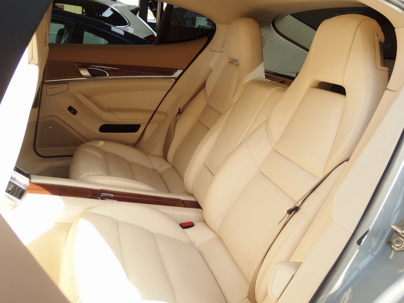 ポルシェ パナメーラ S 正規ディーラー車  左ハンドル EUR-GTエアロ 22inアルミ エアサス PASM サンルーフ エントリドライブ 中古車