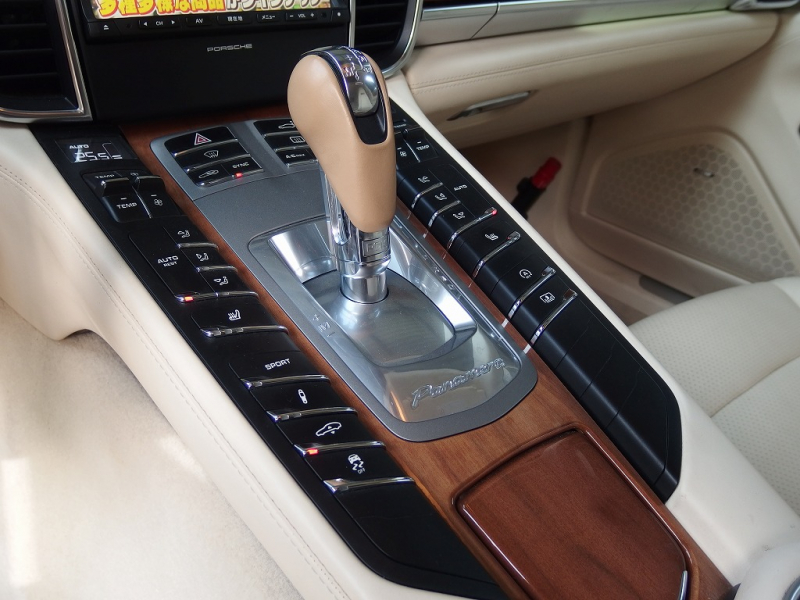 ポルシェ パナメーラ S 正規ディーラー車  左ハンドル EUR-GTエアロ 22inアルミ エアサス PASM サンルーフ エントリドライブ 中古車