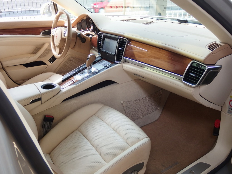 ポルシェ パナメーラ S 正規ディーラー車  左ハンドル EUR-GTエアロ 22inアルミ エアサス PASM サンルーフ エントリドライブ 中古車