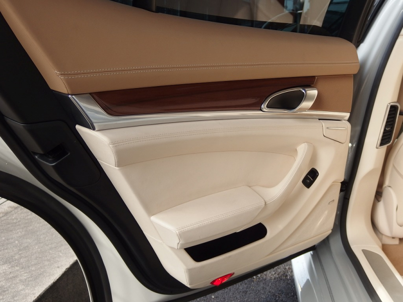 ポルシェ パナメーラ S 正規ディーラー車  左ハンドル EUR-GTエアロ 22inアルミ エアサス PASM サンルーフ エントリドライブ 中古車