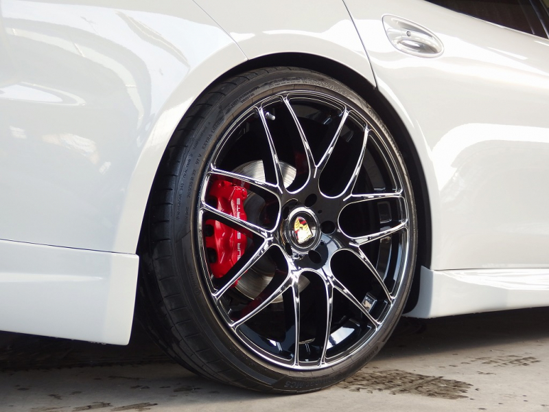 ポルシェ パナメーラ S 正規ディーラー車  左ハンドル EUR-GTエアロ 22inアルミ エアサス PASM サンルーフ エントリドライブ 中古車