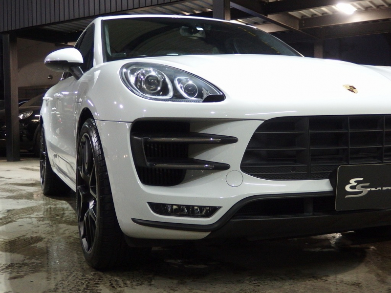 ポルシェ マカン ターボ　正規ディーラー車　ワンオーナー　ES112-22inアルミ　H＆Rダウンサス　PASM　スポーツシート　純正メモリーナビ 中古車