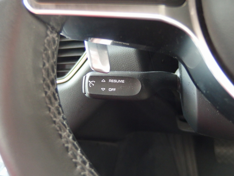 ポルシェ マカン ターボ　正規ディーラー車　ワンオーナー　ES112-22inアルミ　H＆Rダウンサス　PASM　スポーツシート　純正メモリーナビ 中古車