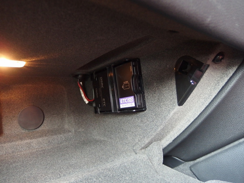 ポルシェ マカン ターボ　正規ディーラー車　ワンオーナー　ES112-22inアルミ　H＆Rダウンサス　PASM　スポーツシート　純正メモリーナビ 中古車