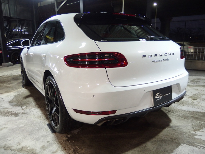 ポルシェ マカン ターボ　正規ディーラー車　ワンオーナー　ES112-22inアルミ　H＆Rダウンサス　PASM　スポーツシート　純正メモリーナビ 中古車