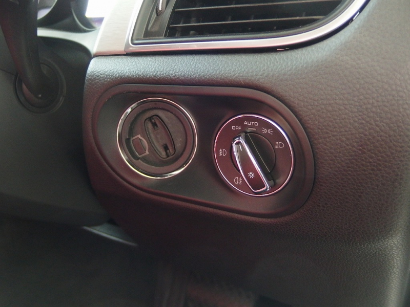 ポルシェ マカン ターボ　正規ディーラー車　ワンオーナー　ES112-22inアルミ　H＆Rダウンサス　PASM　スポーツシート　純正メモリーナビ 中古車