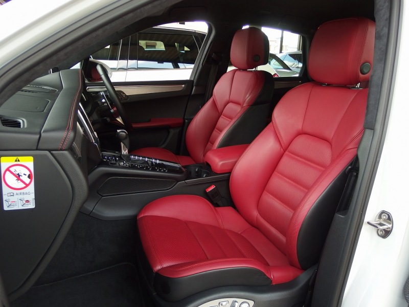 ポルシェ マカン ターボ　正規ディーラー車　ワンオーナー　ES112-22inアルミ　H＆Rダウンサス　PASM　スポーツシート　純正メモリーナビ 中古車