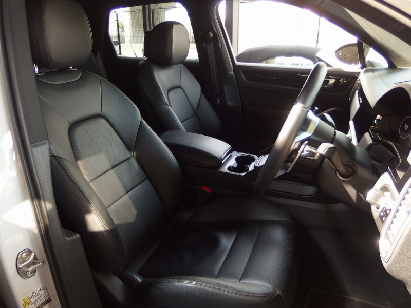 ポルシェ カイエン 正規ディーラー車　1オーナー 　EUR-GTエアロ　ESダウンサス　ES9-22inアルミ　LEDヘッドライト　前後シートヒーター　エントリドライブ 中古車