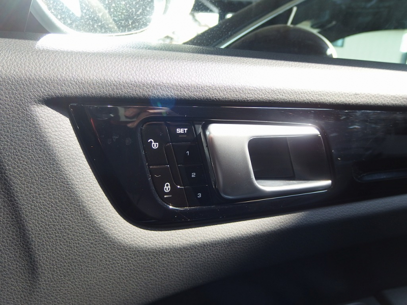 ポルシェ カイエン 正規ディーラー車　1オーナー 　EUR-GTエアロ　ESダウンサス　ES9-22inアルミ　LEDヘッドライト　前後シートヒーター　エントリドライブ 中古車