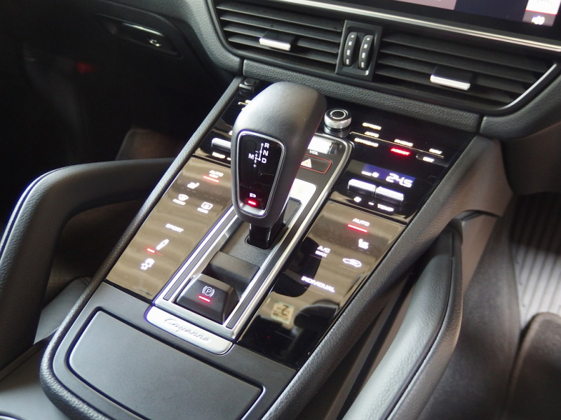 ポルシェ カイエン 正規ディーラー車　1オーナー 　EUR-GTエアロ　ESダウンサス　ES9-22inアルミ　LEDヘッドライト　前後シートヒーター　エントリドライブ 中古車