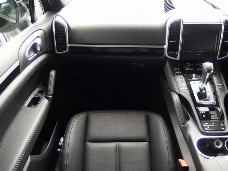 ポルシェ カイエン EUR-GTフルエアロ　正規ディーラー車　ESダウンサス　社外22インチアルミ　キャリパーペイント　 中古車