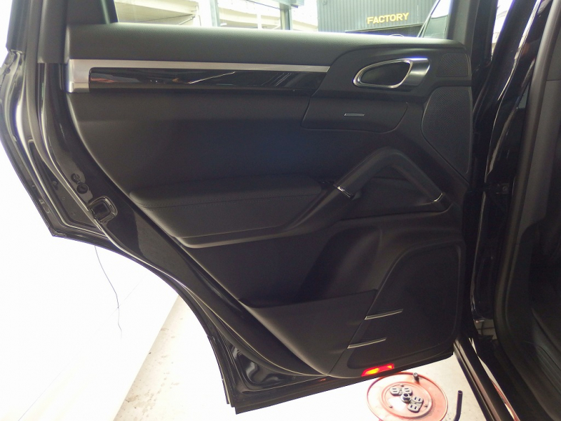 ポルシェ カイエン EUR-GTフルエアロ　正規ディーラー車　ESダウンサス　社外22インチアルミ　キャリパーペイント　 中古車