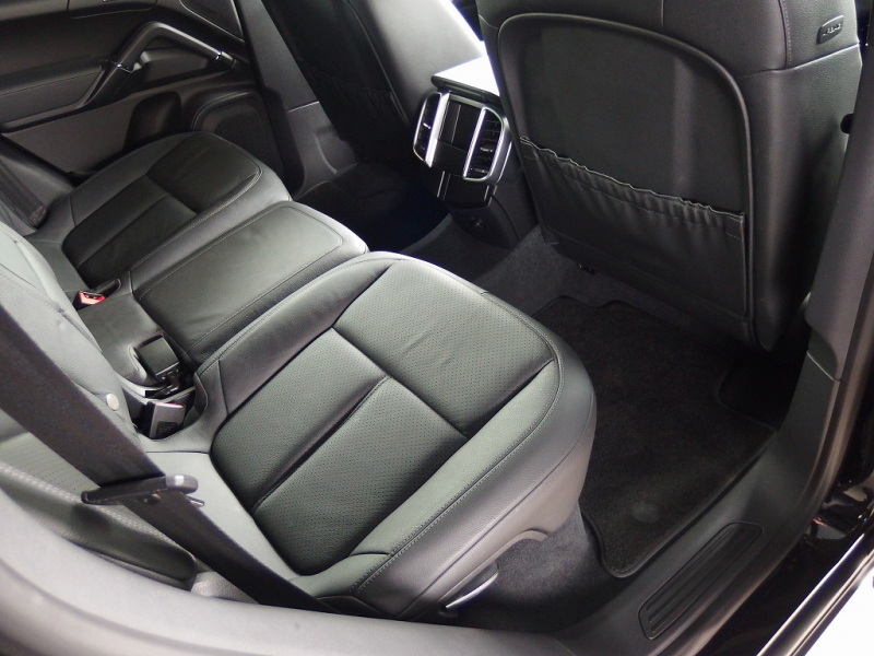 ポルシェ カイエン EUR-GTフルエアロ　正規ディーラー車　ESダウンサス　社外22インチアルミ　キャリパーペイント　 中古車