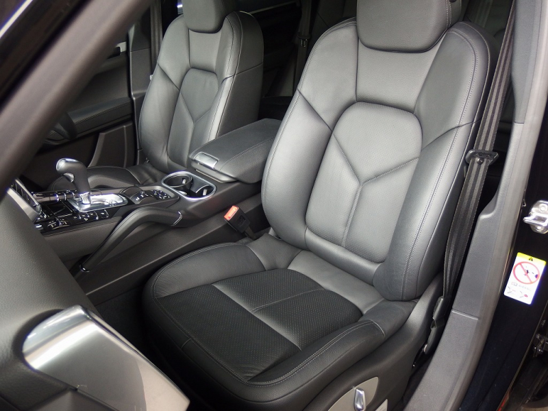 ポルシェ カイエン EUR-GTフルエアロ　正規ディーラー車　ESダウンサス　社外22インチアルミ　キャリパーペイント　 中古車