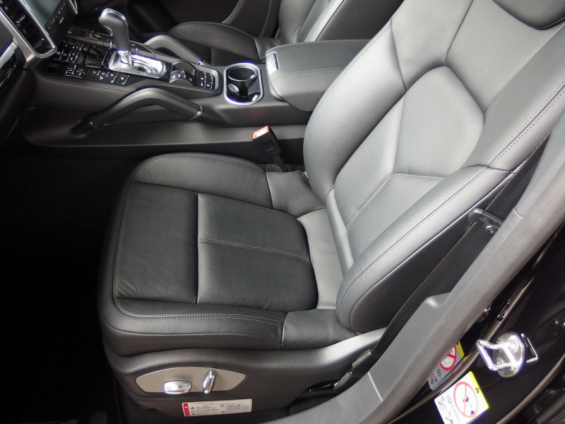 ポルシェ カイエン EUR-GTフルエアロ　正規ディーラー車　ESダウンサス　社外22インチアルミ　キャリパーペイント　 中古車