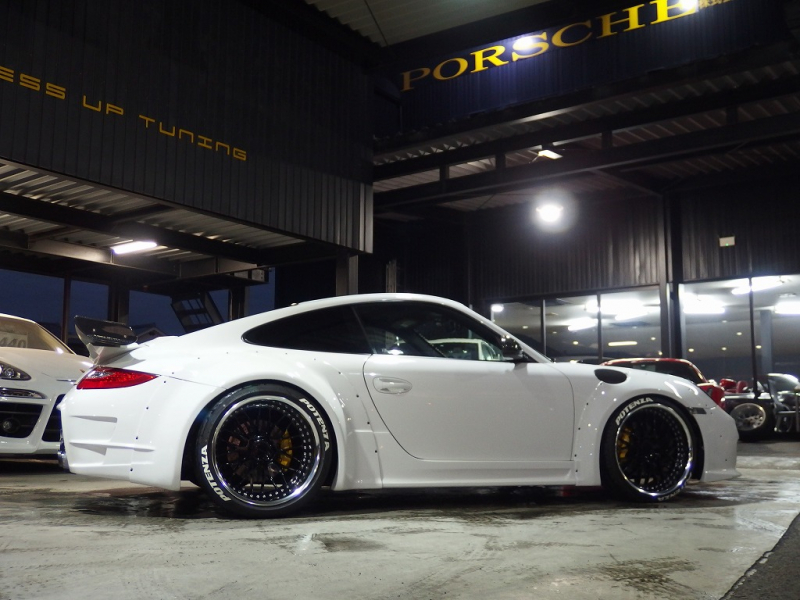 ポルシェ 911(Type997) カレラ EUR-GTRワイドボディキット※公認取得済み KWフロントリフター付き車高調 可変バルブ付きESスポーツマフラー IPEエキマニ 中古車